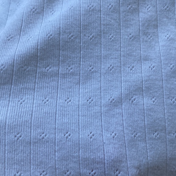 White long sleeve with gorgeous pattern and nice stretchy material - Picture 2 of 4